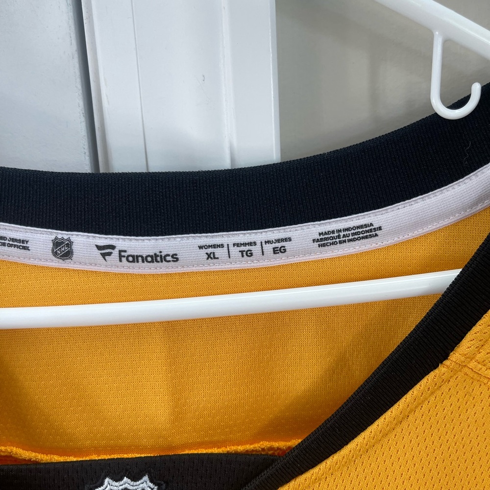 Fanatics sidney Crosby Pittsburgh Penguins women’s Hockey Jersey size XL - Picture 3 of 8